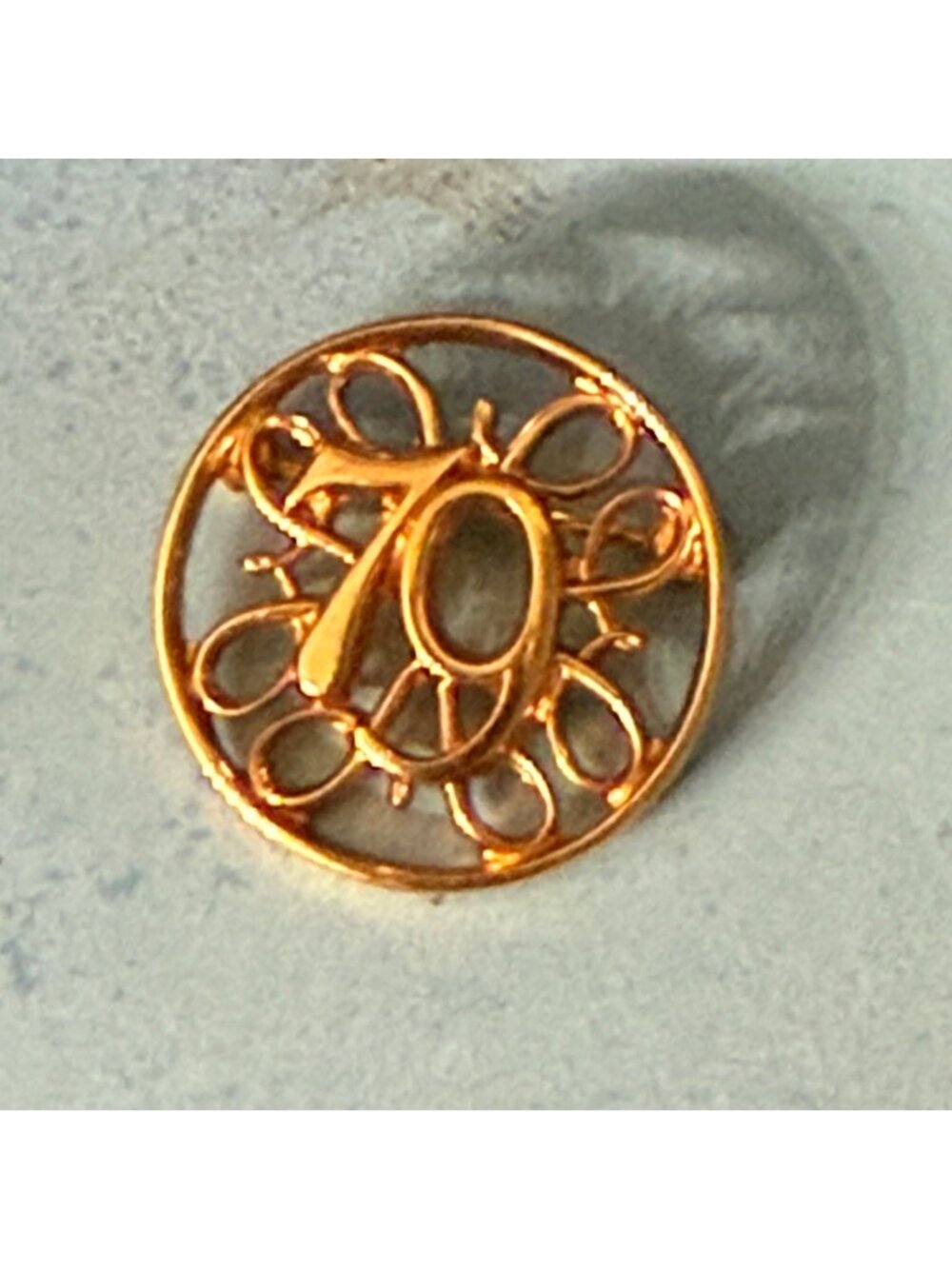 Vintage 1979 Avon President's Club Awaed Pin Gold-tone Filigree Scroll 3/4" Dia